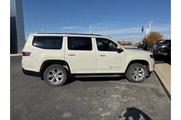 $38915 : Jeep Wagoneer 2022 4x4 Serie image 4