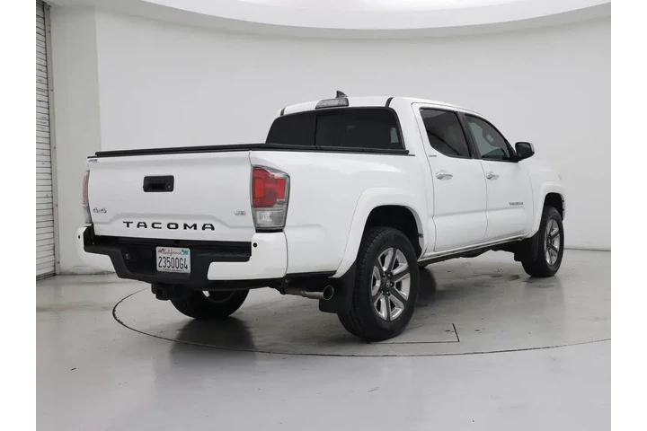 $34998 : Toyota Tacoma 2018 4x4 Limit image 8