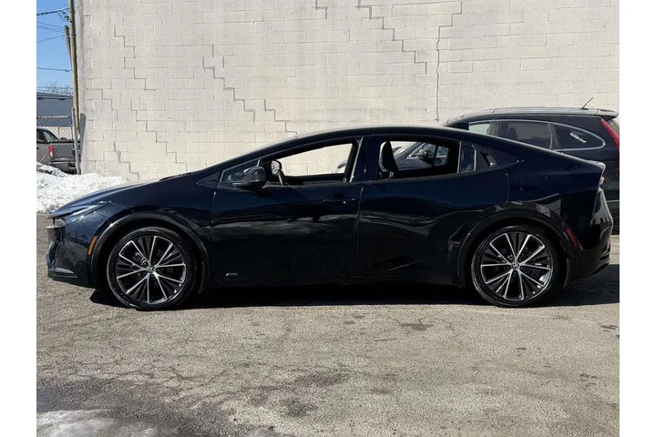 $29211 : Toyota Prius 2024 AWD XLE 4d image 4