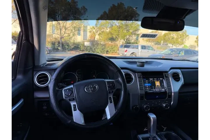 $29800 : Toyota Tundra 2018 4x4 Limit image 5