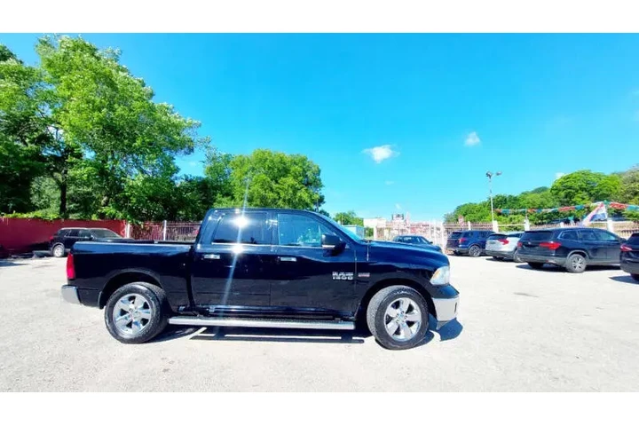 $13990 : 2015 RAM 1500 Lone Star image 9