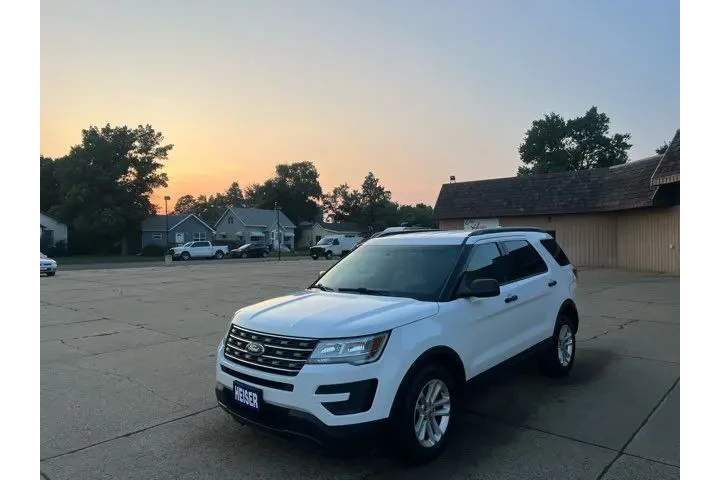 $14995 : 2016 Explorer One Owner | Dic image 7