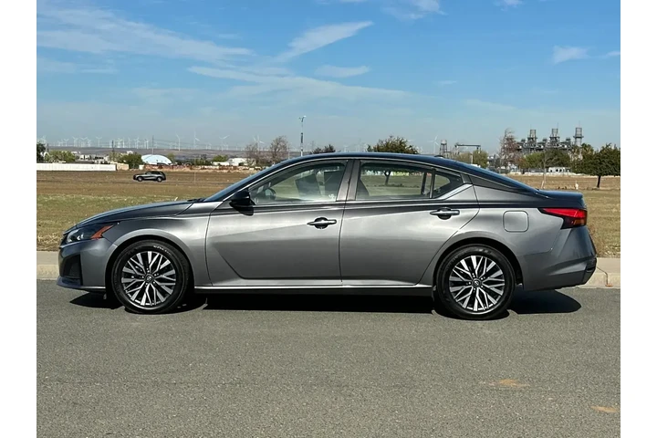$21951 : Nissan Altima 2025 2.5 SV 4d image 7
