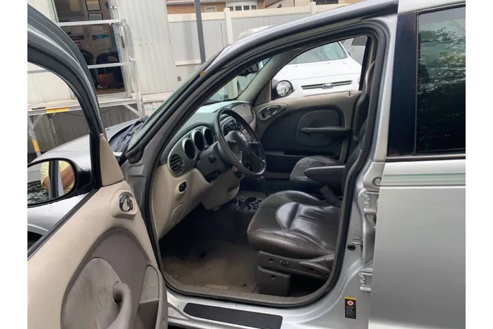 $2499 : 2001 PT Cruiser Limited image 10