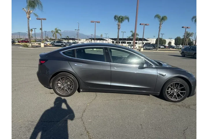 $19998 : Tesla Model 3 2018 Mid Range image 9