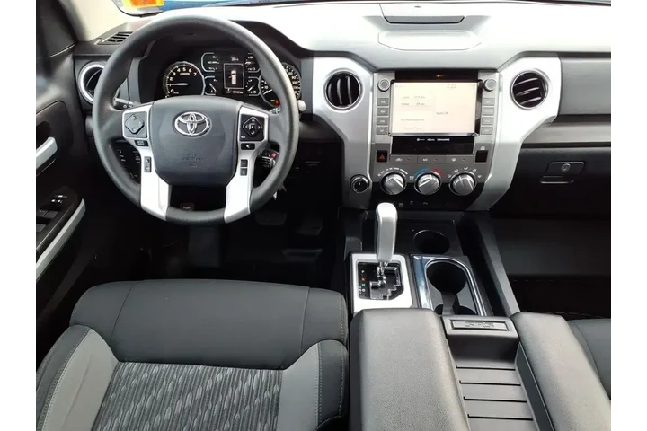 $36500 : Toyota Tundra 2020 4x4 SR5 4 image 9