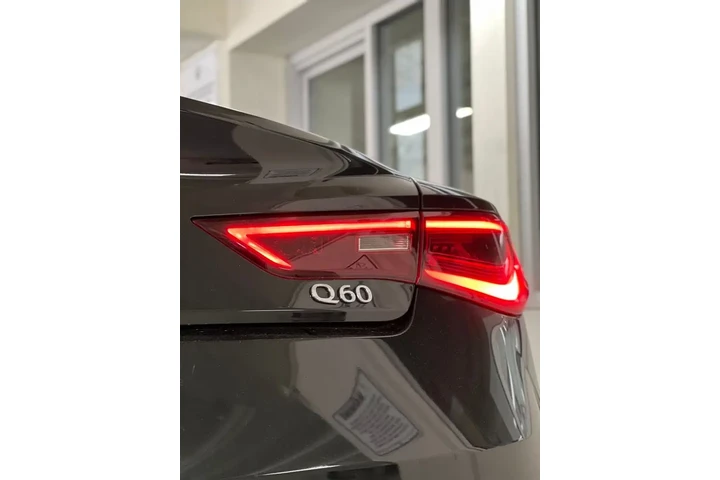 2018 Q60 3.0t LUXE image 10