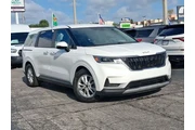 Kia Carnival 2023 LX 4dr Min en Hialeah