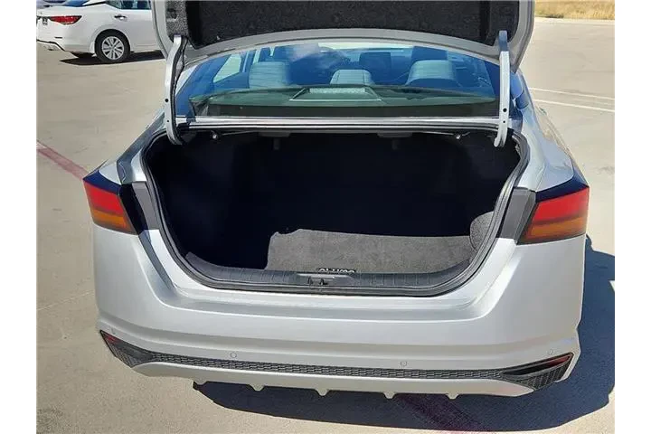 $23550 : Nissan Altima 2024 2.5 SV 4d image 9