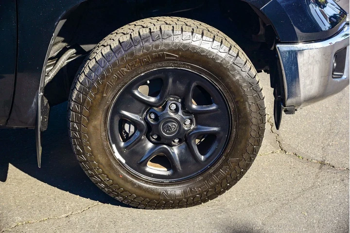 $29478 : Toyota Tundra 2018 4x2 SR5 4 image 10