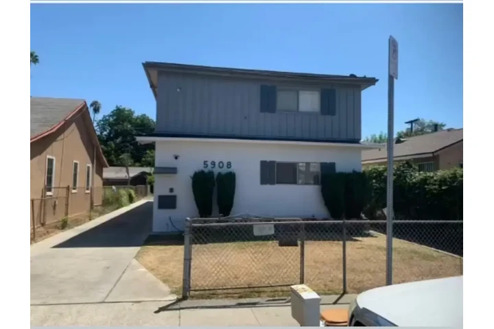 $2350 : Rento Apartment Slauson y Figu image 2