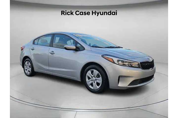 $12491 : Kia Forte 2018 LX 4dr Sedan image 9