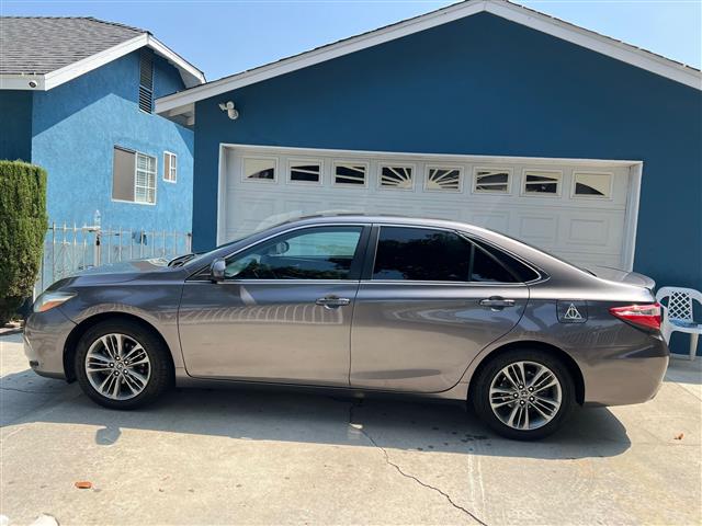 $14000 : Toyota Camry SE image 3