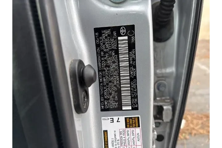 $18519 : Toyota Prius Prime 2018 Plus image 10