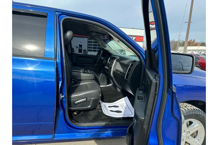 $11980 : 2015 RAM 1500 4WD Crew Cab 14 image 9