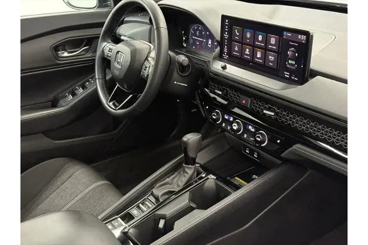 $28000 : Honda Accord Hybrid 2025 Spo image 8