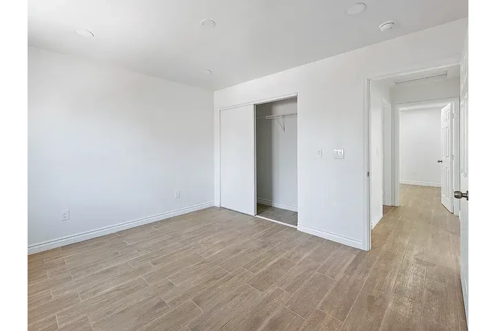 $900 : Newly constructed 2-bedroom image 6
