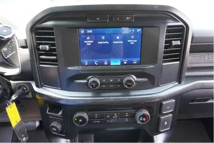 $29725 : Ford F-150 2022 4x2 XL 4dr S image 8