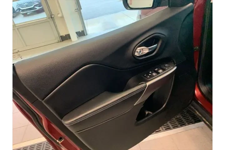 $19500 : Jeep Cherokee 2019 4x4 Latit image 5