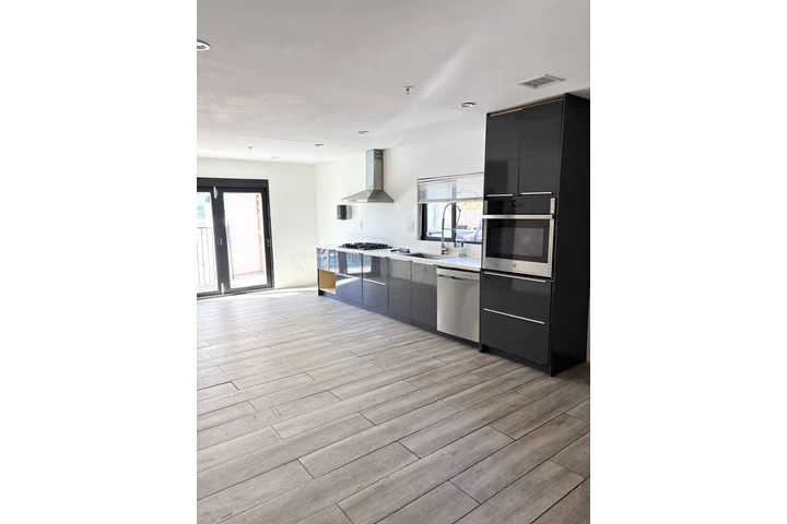 $3200 : 2 bed 1 bano Pasadena image 8