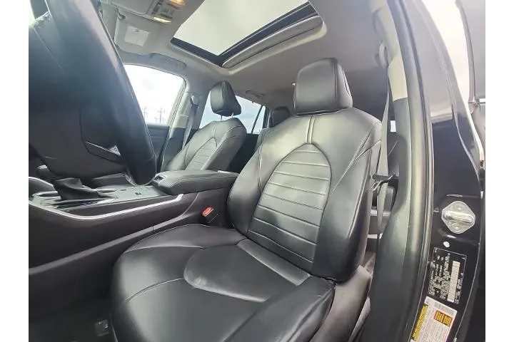 $28498 : Toyota Highlander 2022 XLE 4 image 7