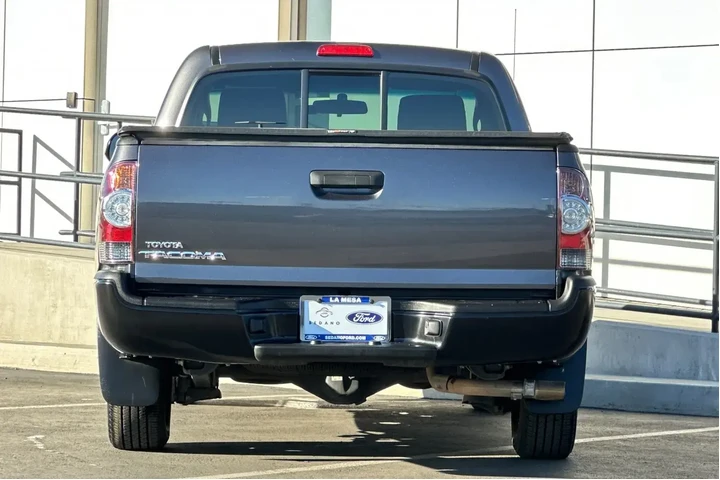 $15900 : Toyota Tacoma 2013 4x2 Base image 4