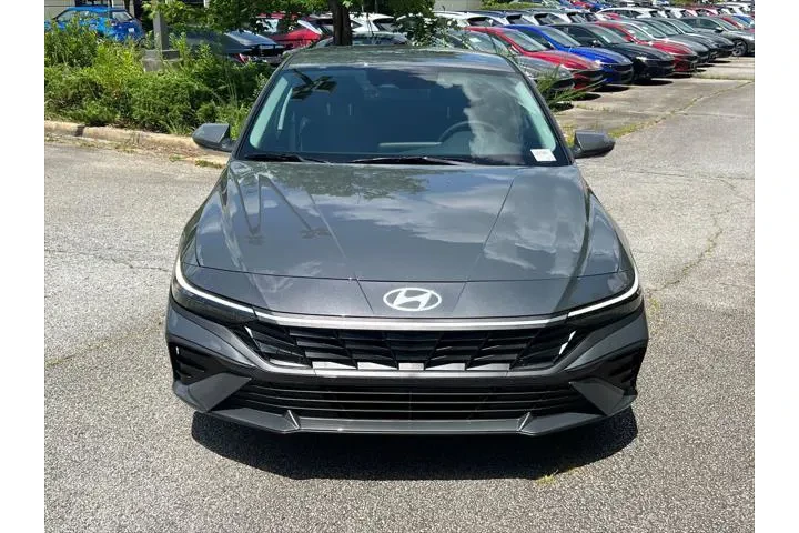 $19320 : Hyundai ELANTRA 2025 SE 4dr image 2