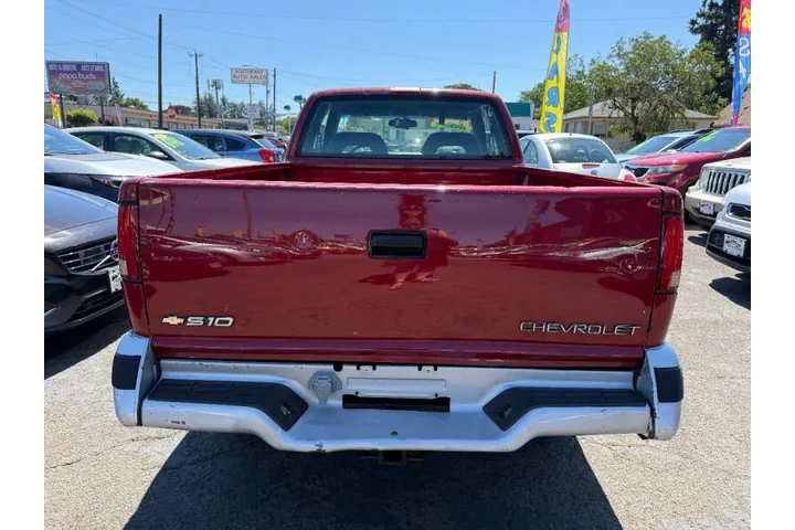 $12995 : 1996 S-10 LS image 8