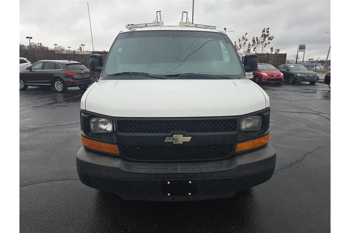 2014 Express 2500 Cargo image 8