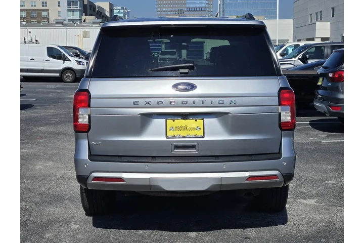 $33492 : Ford Expedition 2022 4x2 XLT image 7