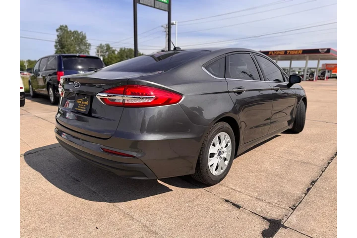 $9999 : 2019 Fusion S image 7