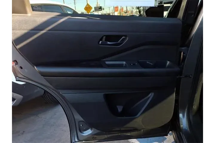 $26948 : Nissan Pathfinder 2024 SV 4d image 8