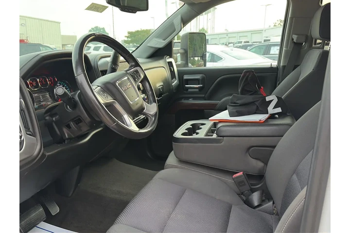 $25566 : GMC Sierra 1500 2018 4x4 SLE image 4