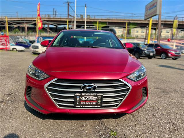 2017 Elantra SE image 2