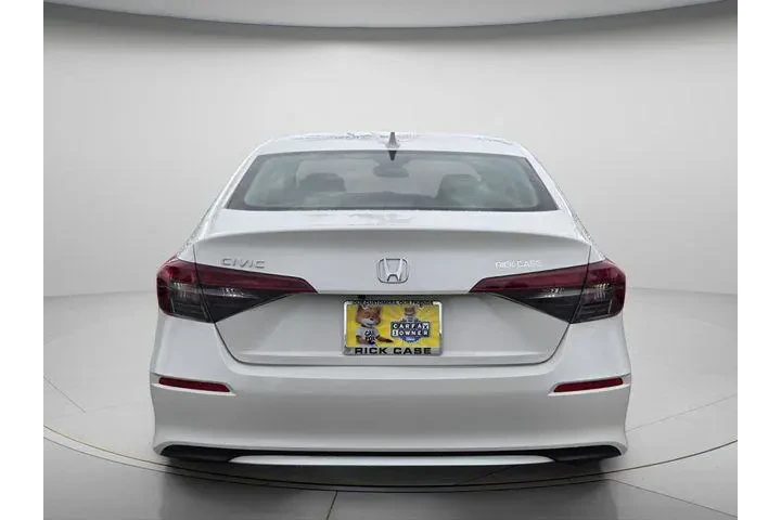 $22987 : Honda Civic 2025 LX 4dr Seda image 5