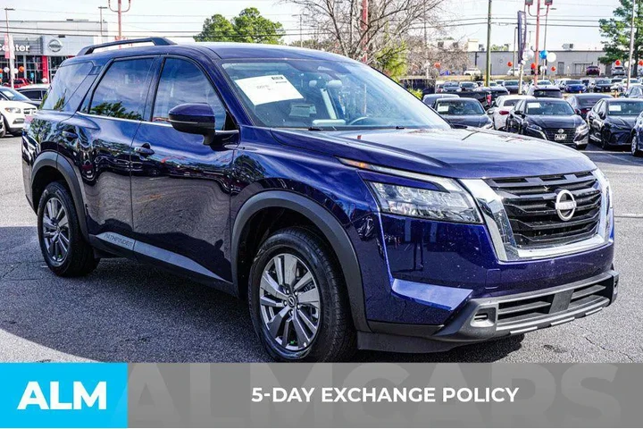 $28420 : Nissan Pathfinder 2025 SV 4d image 3
