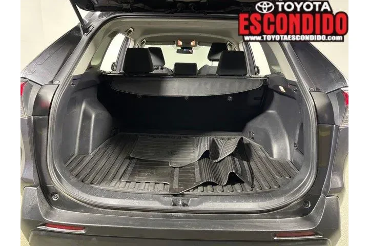 $25993 : Toyota RAV4 2021 LE 4dr SUV image 10