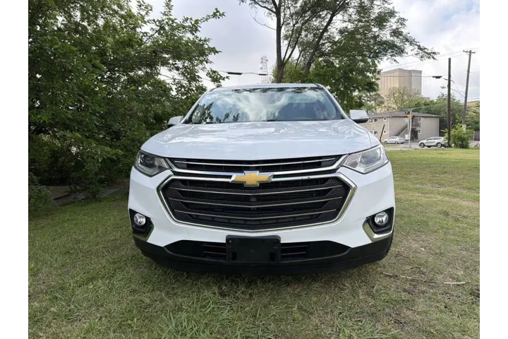 $22495 : 2019 Traverse LT Leather image 4