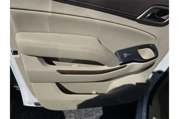 $23990 : GMC Yukon XL 2018 4x2 Denali image 8