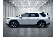 $38294 : Honda Pilot 2024 Touring 4dr thumbnail