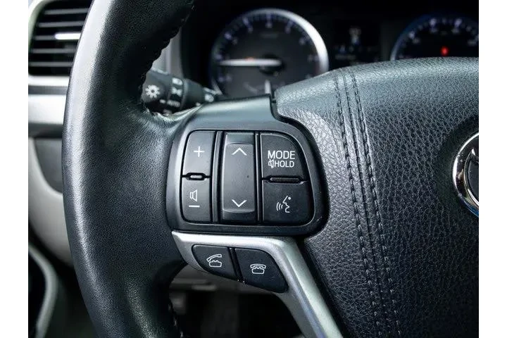 $20987 : Toyota Highlander 2016 XLE 4 image 9