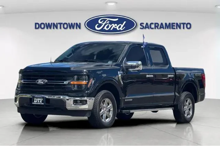 $39991 : Ford F-150 2024 4x4 XLT 4dr image 2