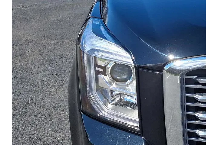 $33500 : GMC Yukon XL 2020 4x4 Denali image 9