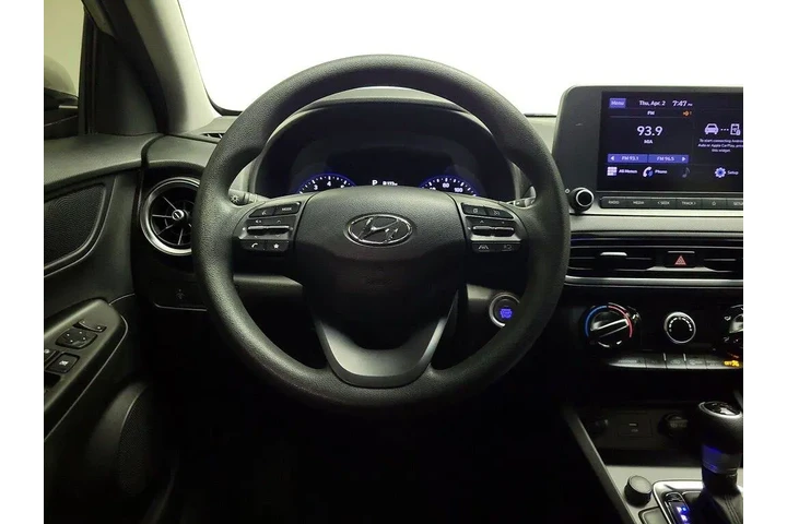 $18998 : Hyundai KONA 2022 SEL 4dr Cr image 10