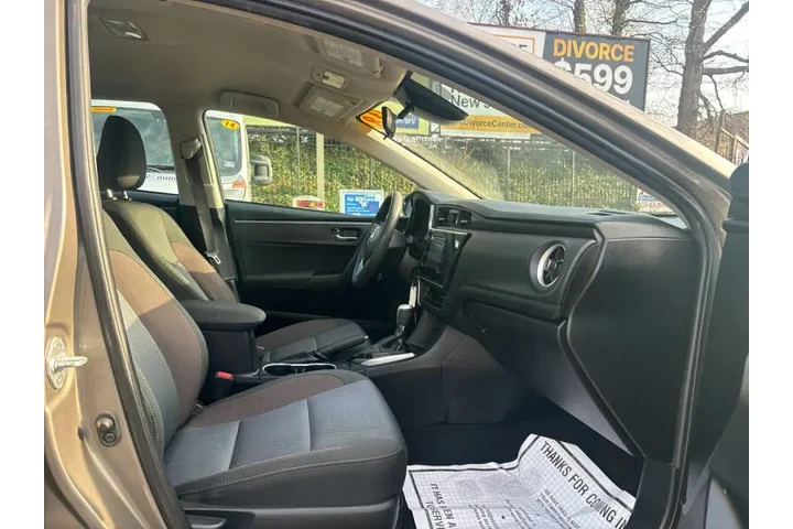 $11499 : 2018 Corolla LE image 9