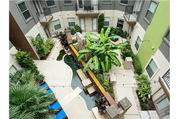 $2553 : Rental property with 1 bedro image 4