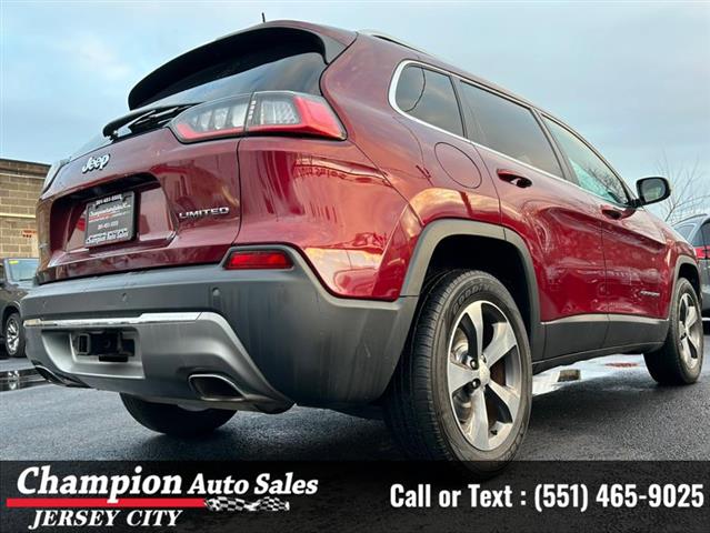 Used 2019 Cherokee Limited 4x image 4