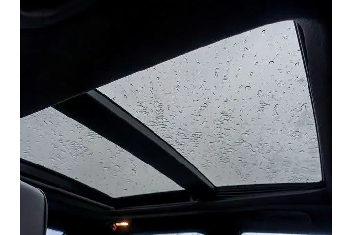 $10980 : Chrysler 300 2011 C 4dr Seda image 5