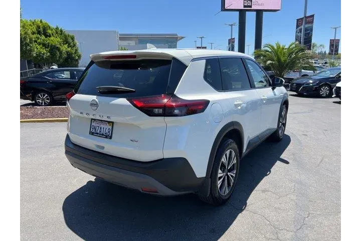 $21581 : Nissan Rogue 2023 SV 4dr Cro image 6