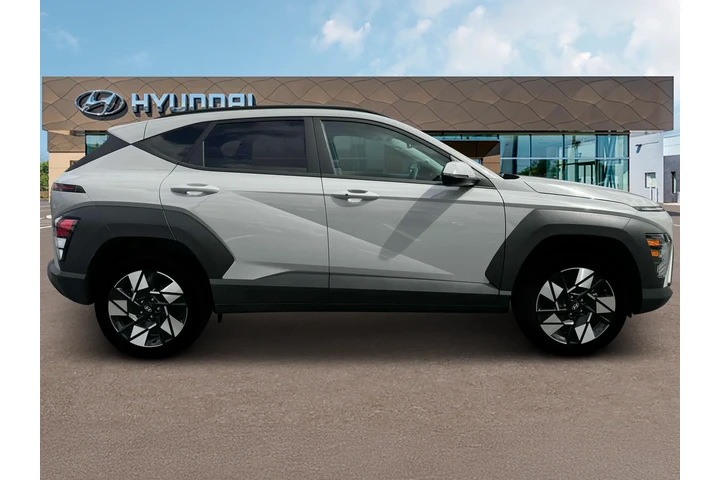 $24998 : Hyundai KONA 2025 AWD SEL 4d image 9
